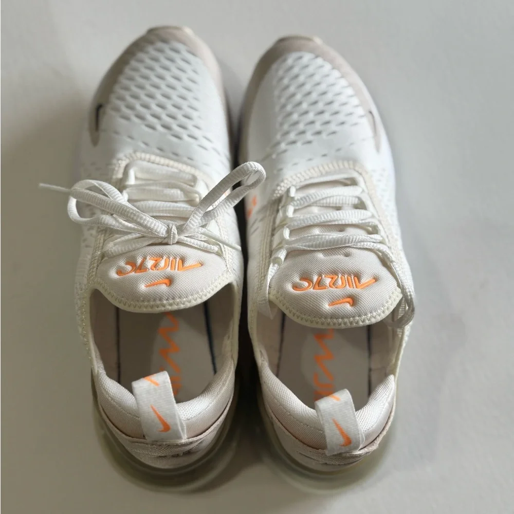 Nike Women’s - Air Max 270 - Summit White/Desert Sand